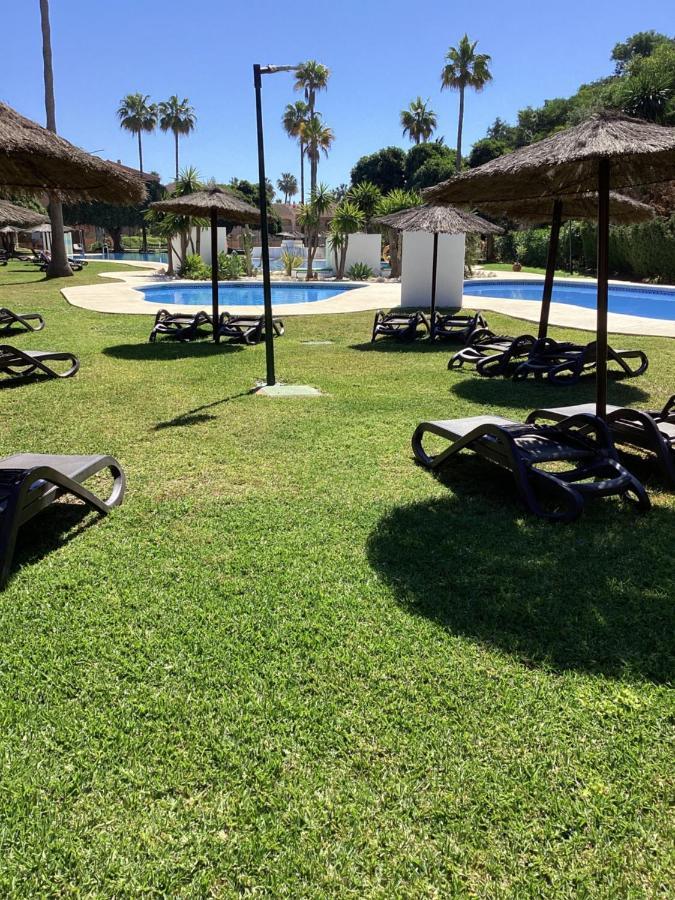 Апартаменты Playa Marina Club Pretty House Малага Экстерьер фото