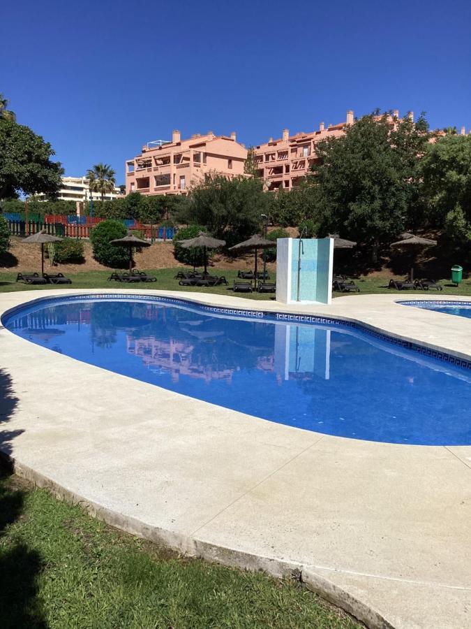 Апартаменты Playa Marina Club Pretty House Малага Экстерьер фото